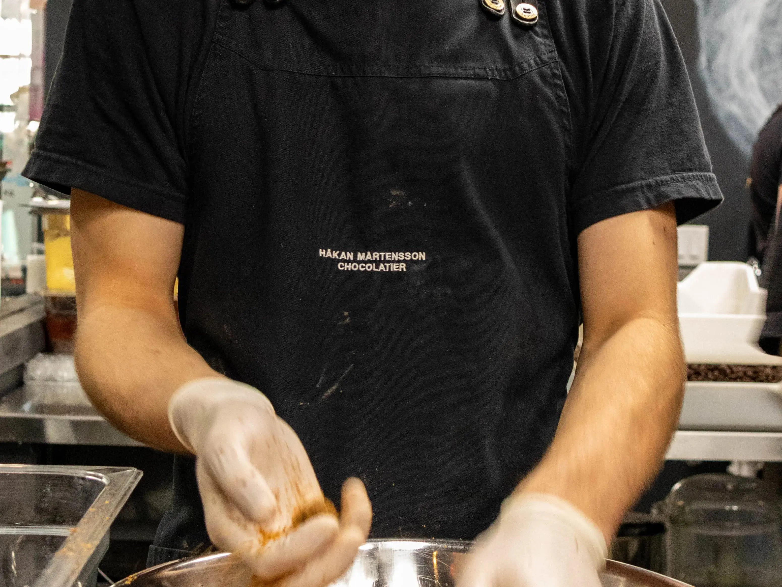 Devoción  DARK CHOCOLATE COVERED COFFEE BEANS