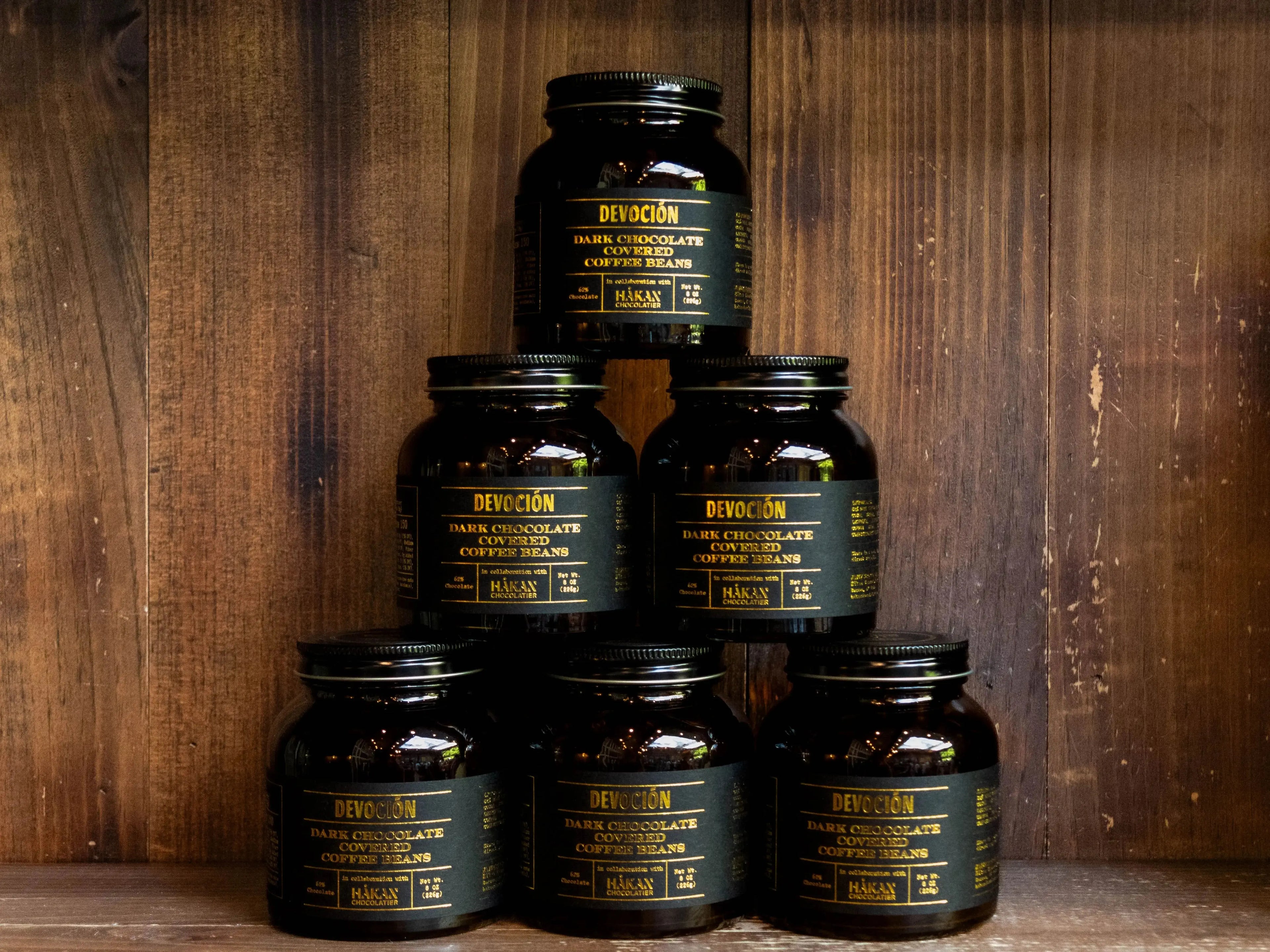 Devoción  DARK CHOCOLATE COVERED COFFEE BEANS