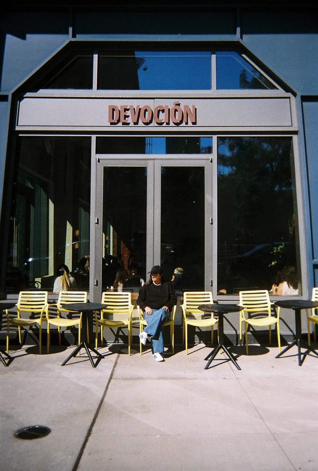 DEVOCIÓN CREWNECK Devoción