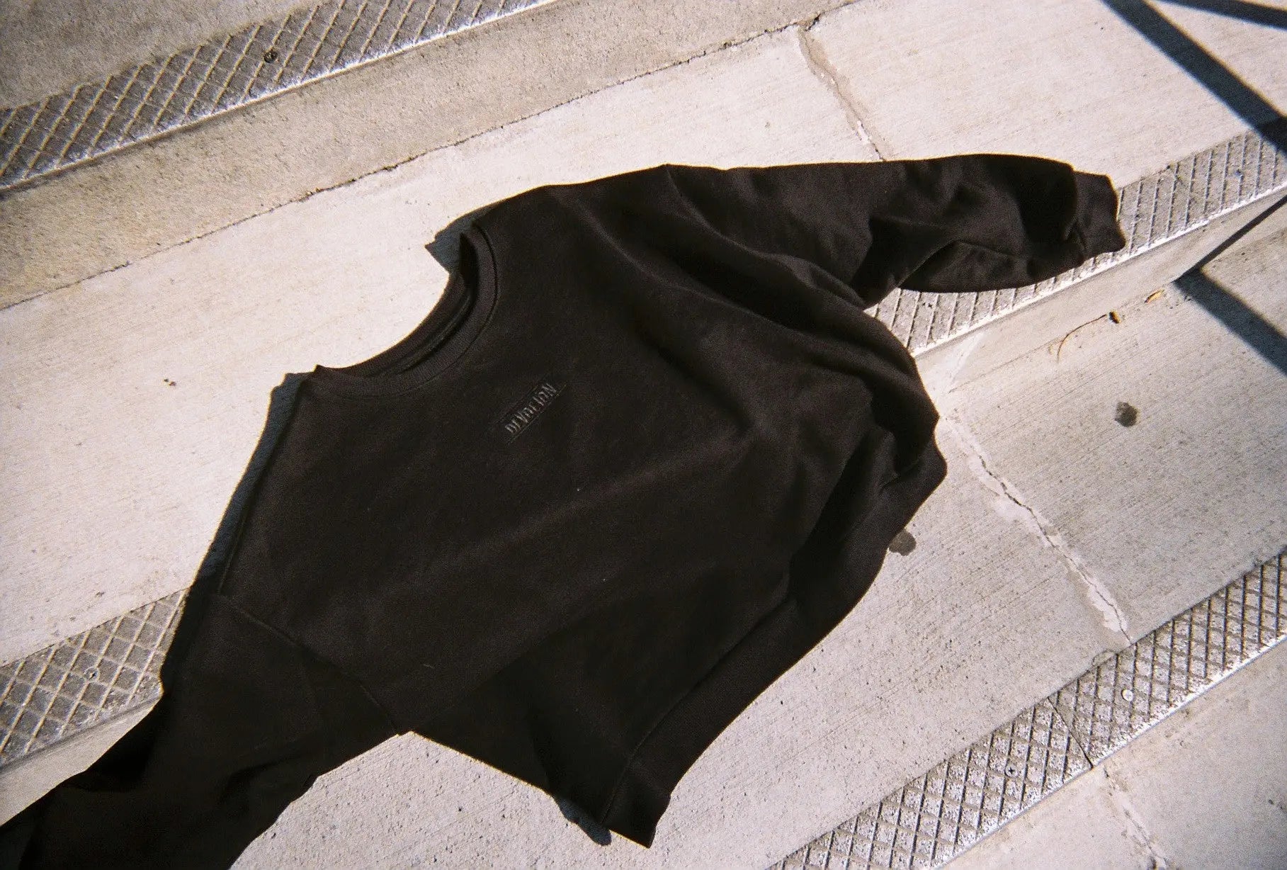 DEVOCIÓN CREWNECK Devoción