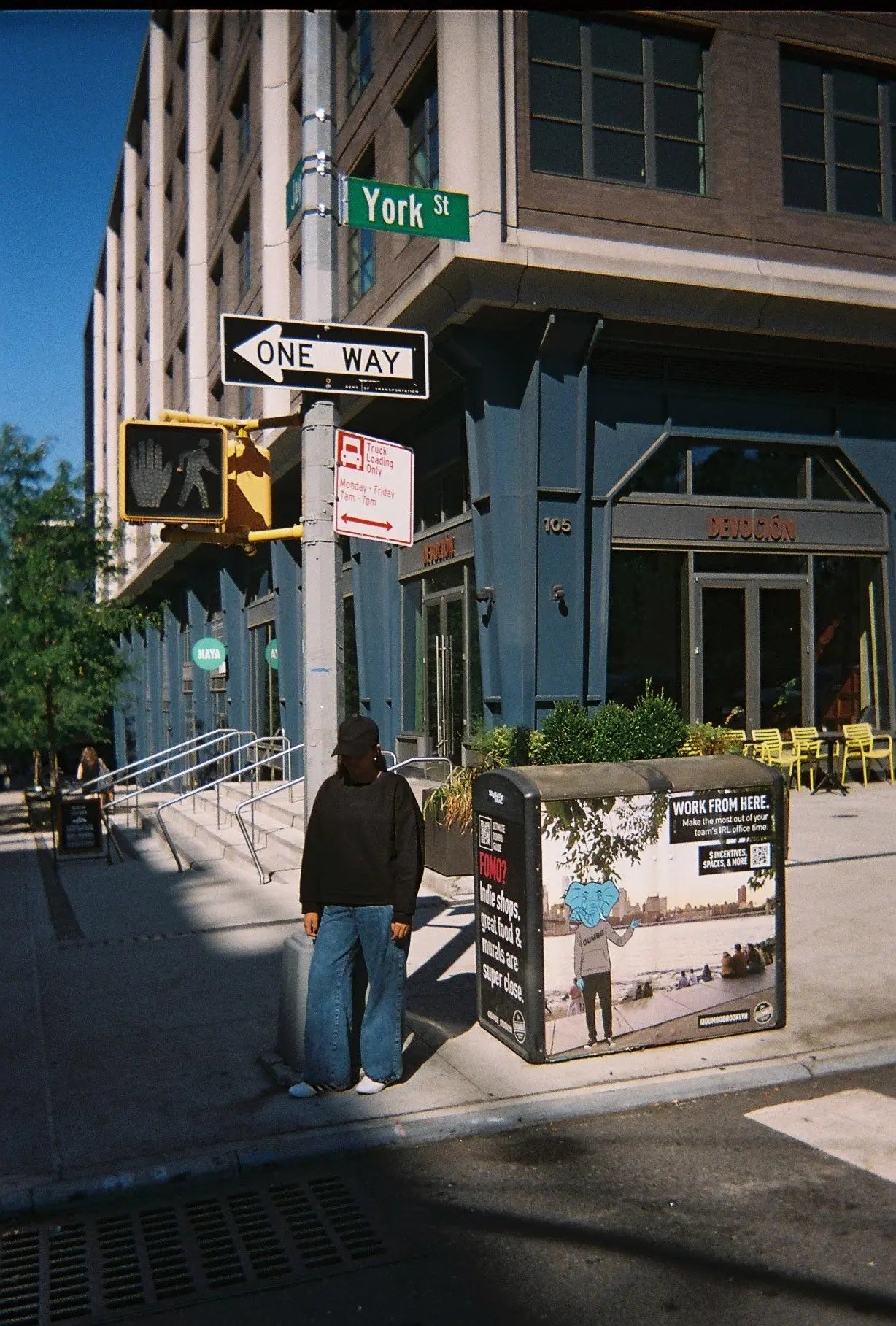 DEVOCIÓN CREWNECK Devoción