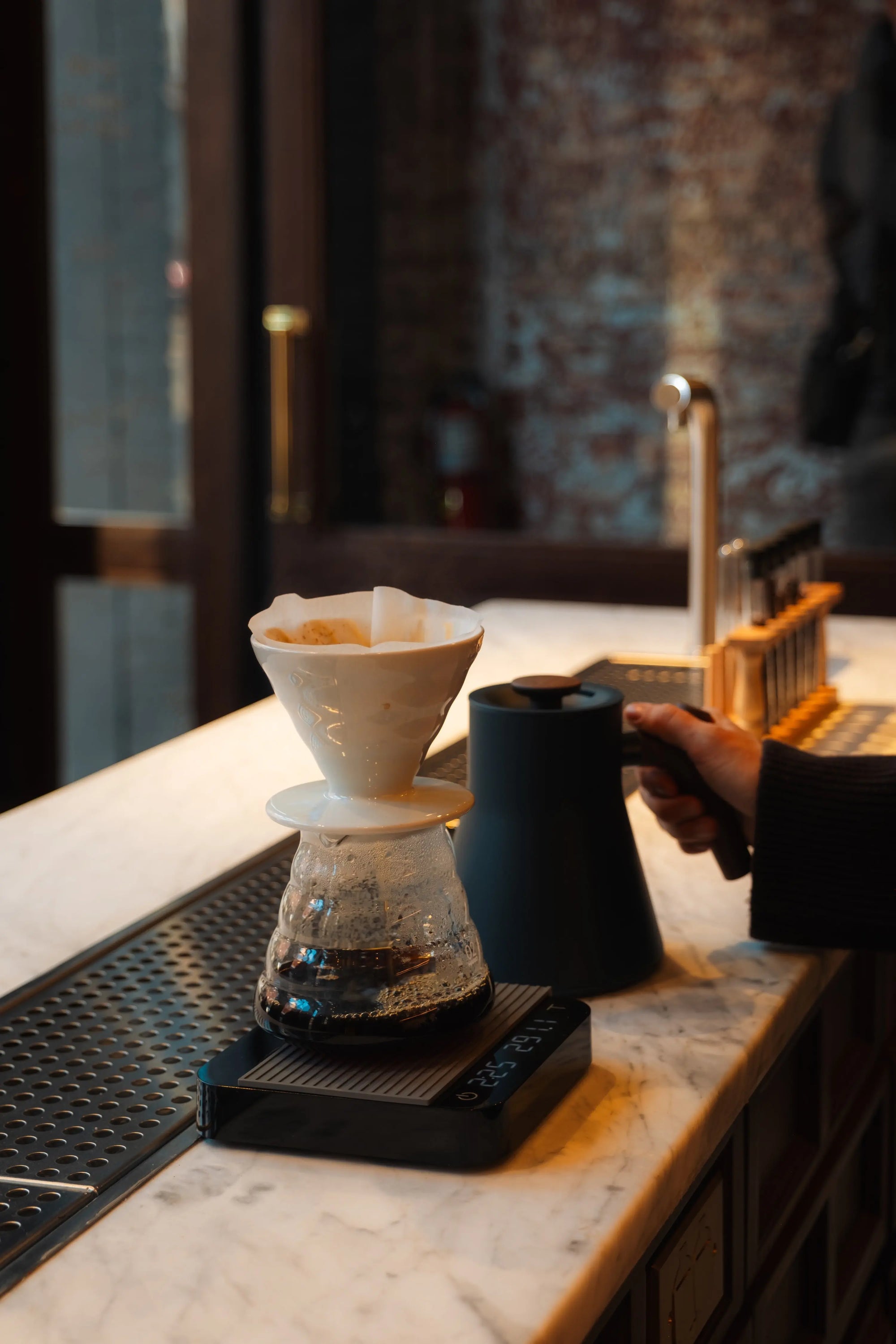 POUR OVER COFFEE FUNDAMENTALS CLASS Devoción